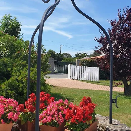 Maison Spacieuse 6 Couchages, Proche à La Guérinière, Jardin Clos, Terrasse, Calme - Fr-1-224b-132 *